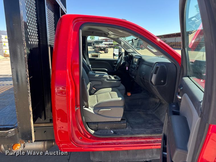 image for item DV4056 2020 Chevrolet Silverado 6500HD flatbed truck