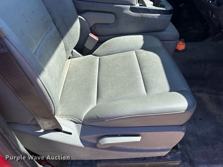 image for item DV4056 2020 Chevrolet Silverado 6500HD flatbed truck