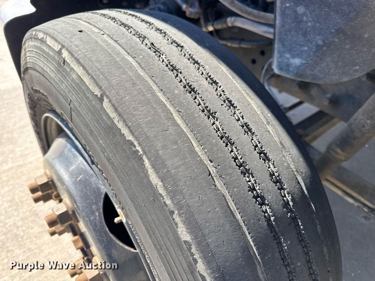 image for item DV4056 2020 Chevrolet Silverado 6500HD flatbed truck