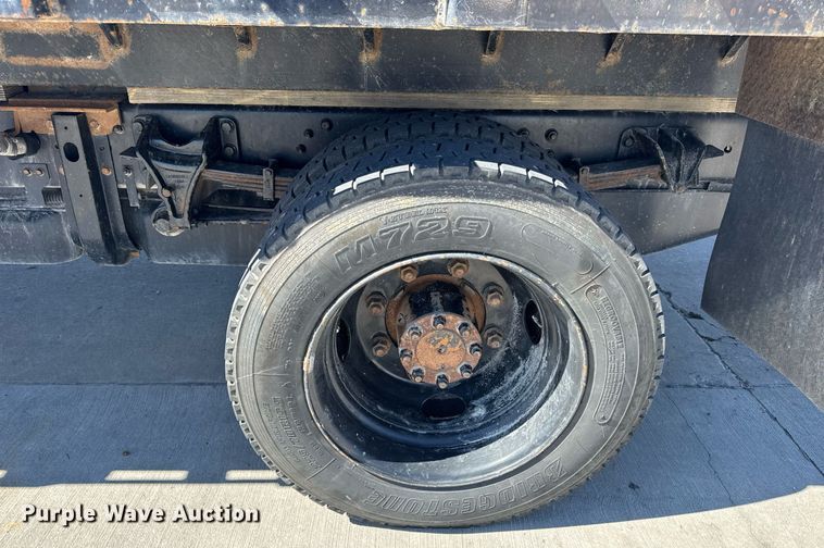 image for item DV4056 2020 Chevrolet Silverado 6500HD flatbed truck