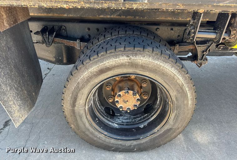 image for item DV4056 2020 Chevrolet Silverado 6500HD flatbed truck