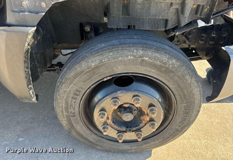 image for item DV4056 2020 Chevrolet Silverado 6500HD flatbed truck