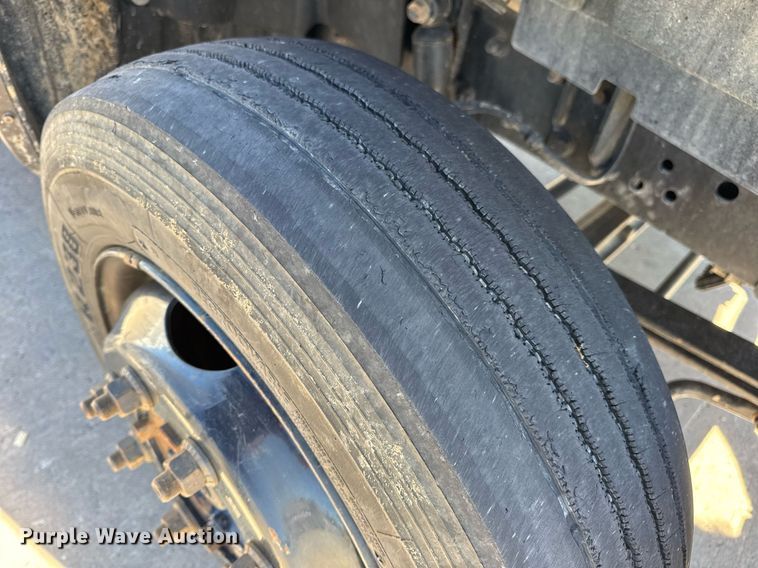 image for item DV4056 2020 Chevrolet Silverado 6500HD flatbed truck