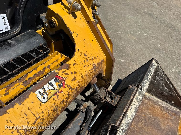 image for item DV4057 2021 Caterpillar 299D3 tracked skid steer loader