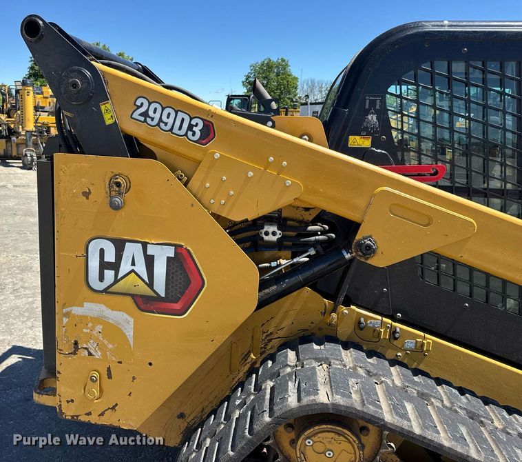 image for item DV4057 2021 Caterpillar 299D3 tracked skid steer loader
