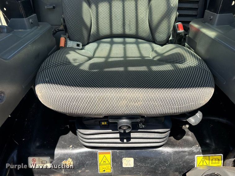 image for item DV4057 2021 Caterpillar 299D3 tracked skid steer loader