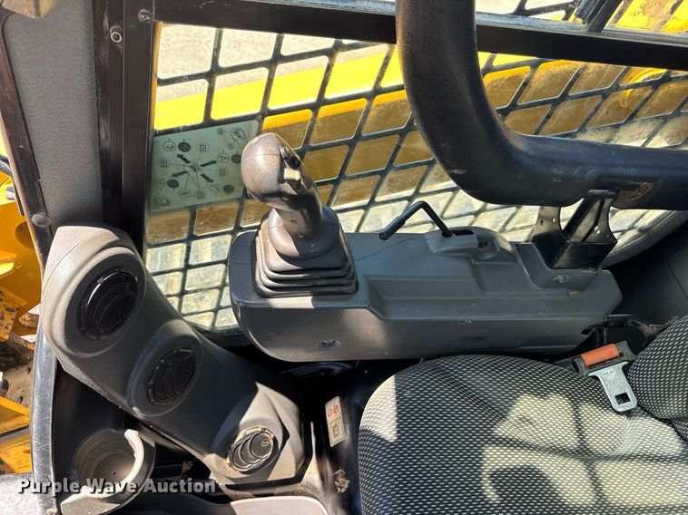 image for item DV4057 2021 Caterpillar 299D3 tracked skid steer loader