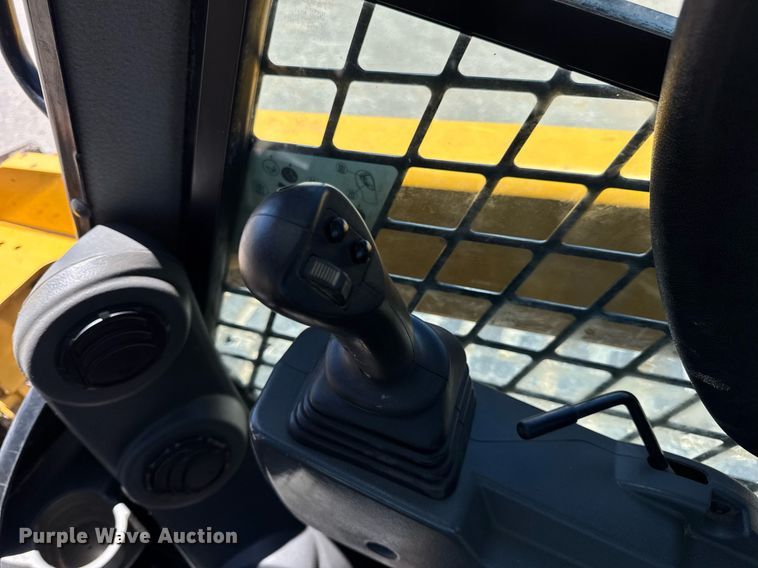 image for item DV4057 2021 Caterpillar 299D3 tracked skid steer loader