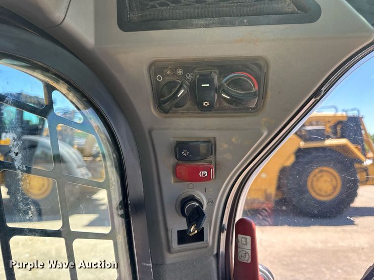 image for item DV4057 2021 Caterpillar 299D3 tracked skid steer loader