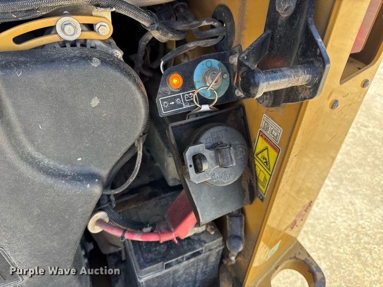 image for item DV4057 2021 Caterpillar 299D3 tracked skid steer loader