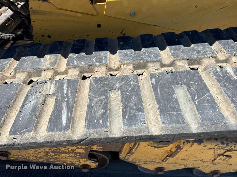 image for item DV4057 2021 Caterpillar 299D3 tracked skid steer loader