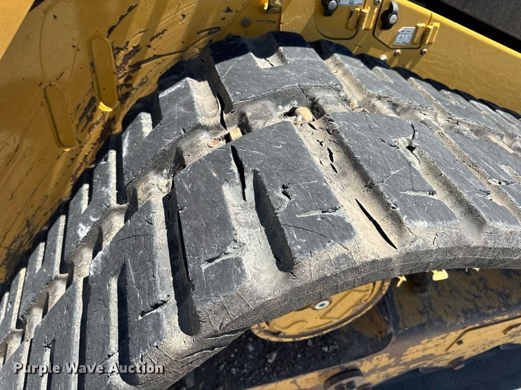image for item DV4057 2021 Caterpillar 299D3 tracked skid steer loader
