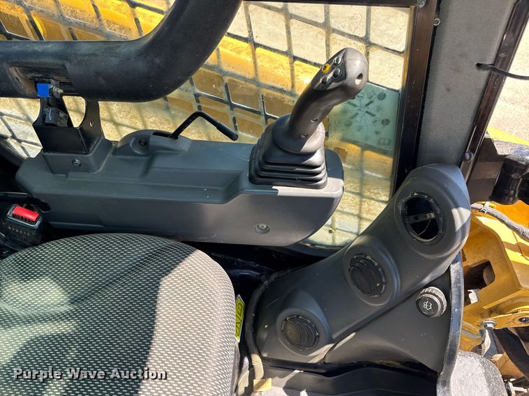 image for item DV4059 2021 Caterpillar 299D3 tracked skid steer loader