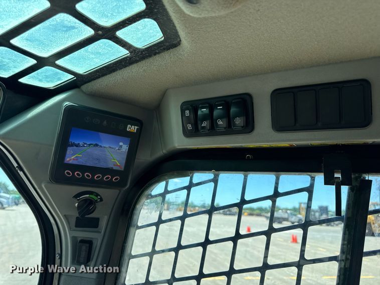 image for item DV4059 2021 Caterpillar 299D3 tracked skid steer loader