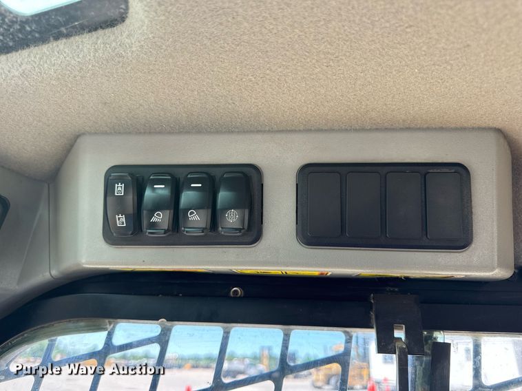 image for item DV4059 2021 Caterpillar 299D3 tracked skid steer loader