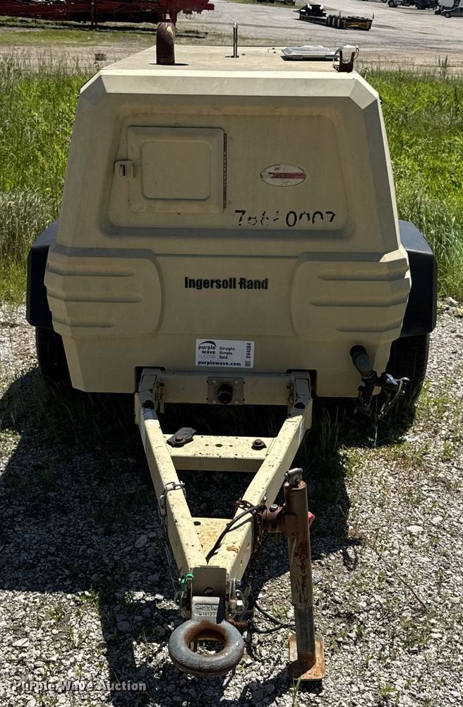 image for item DV4064 2009 Ingersoll Rand P185WIR air compressor