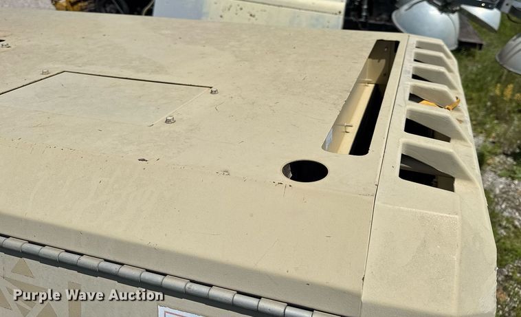 image for item DV4064 2009 Ingersoll Rand P185WIR air compressor