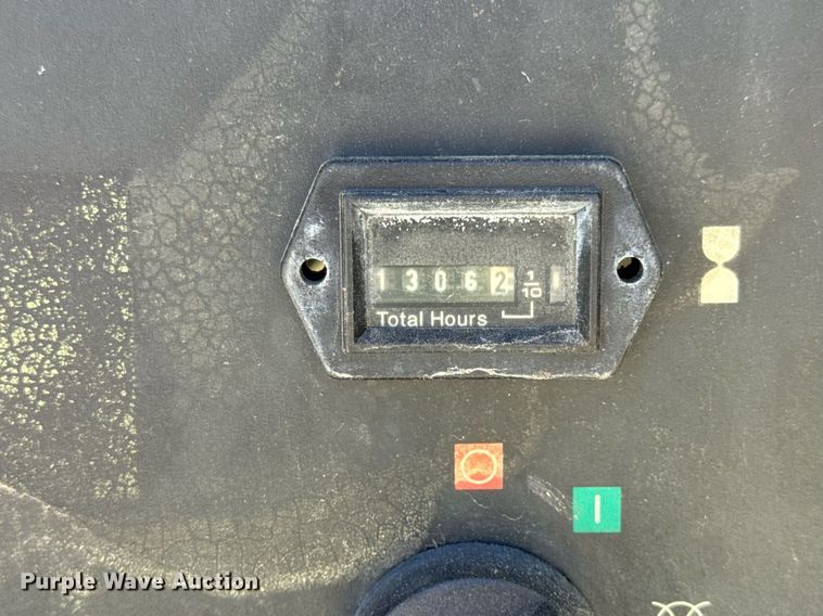 image for item DV4064 2009 Ingersoll Rand P185WIR air compressor