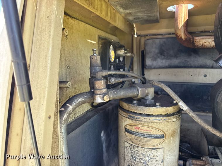 image for item DV4064 2009 Ingersoll Rand P185WIR air compressor