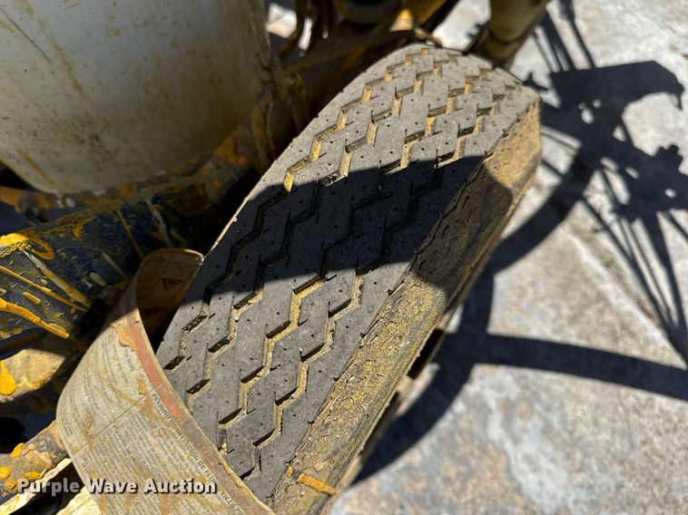 image for item DV4068 Graco Line Lazer 3900 paint striper