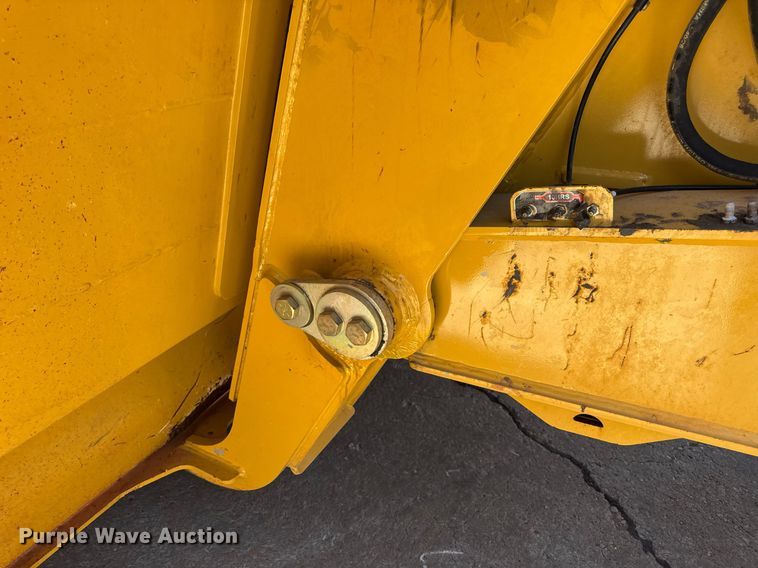 image for item DV4069 MTS MT-35XL scraper