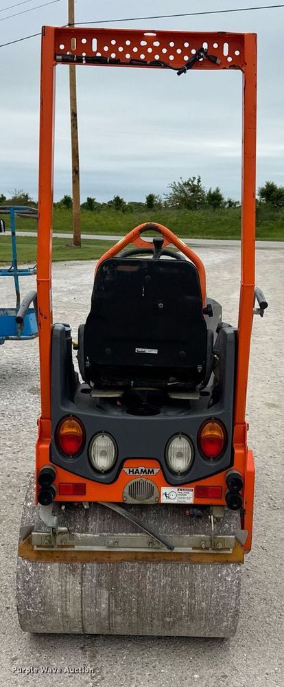 image for item DV4083 2015 Hamm HD8 double drum vibratory roller