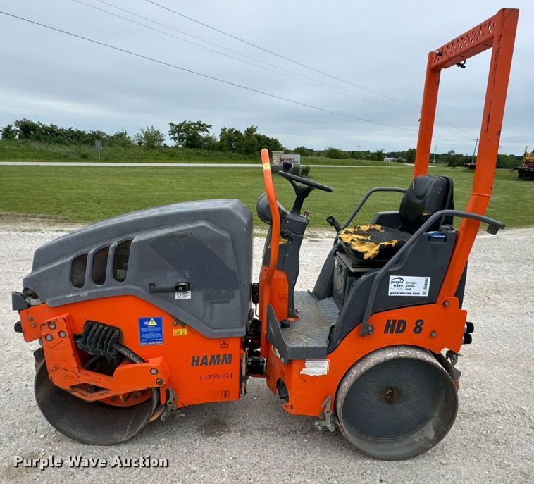 image for item DV4083 2015 Hamm HD8 double drum vibratory roller