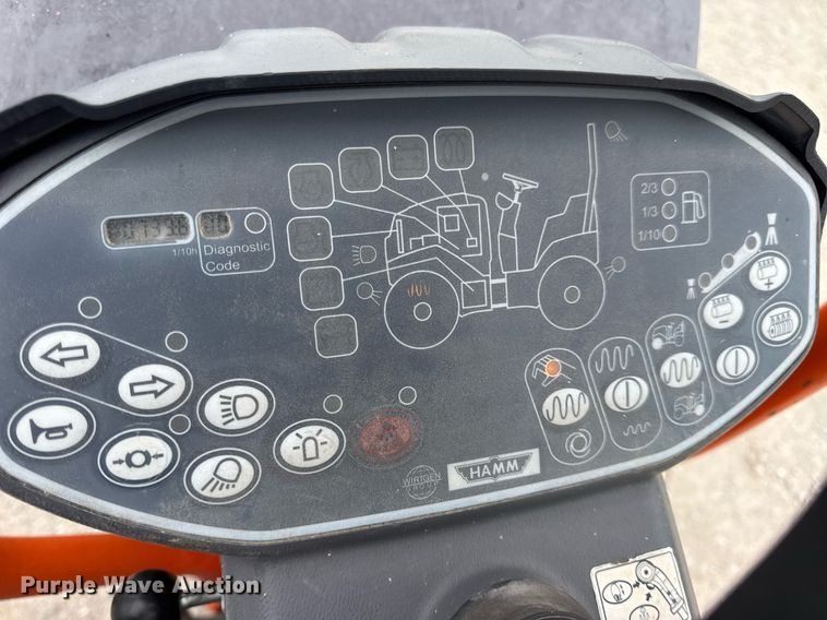 image for item DV4083 2015 Hamm HD8 double drum vibratory roller