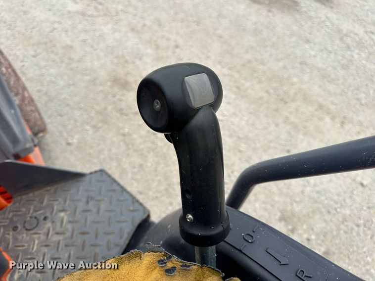 image for item DV4083 2015 Hamm HD8 double drum vibratory roller