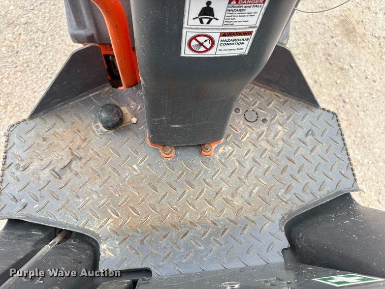 image for item DV4083 2015 Hamm HD8 double drum vibratory roller