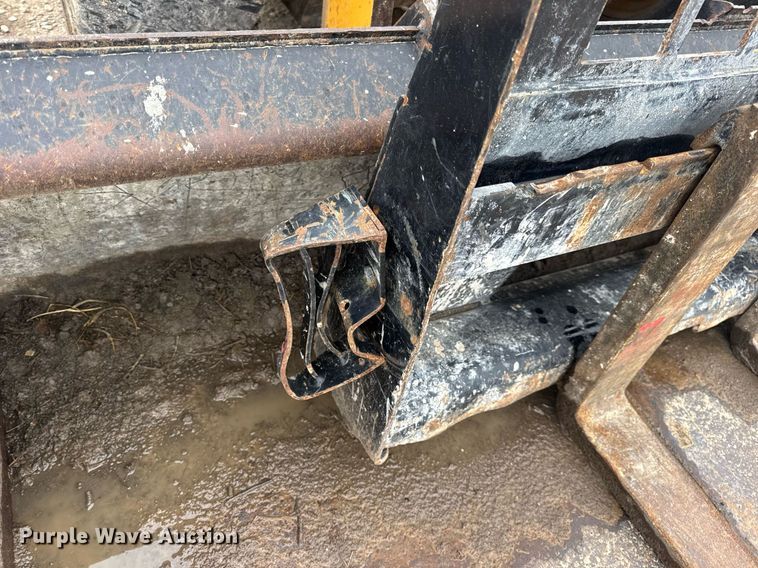 image for item DV4085 2014 Caterpillar 262D skid steer loader