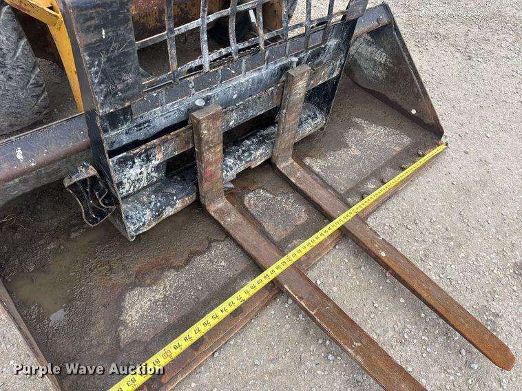 image for item DV4085 2014 Caterpillar 262D skid steer loader