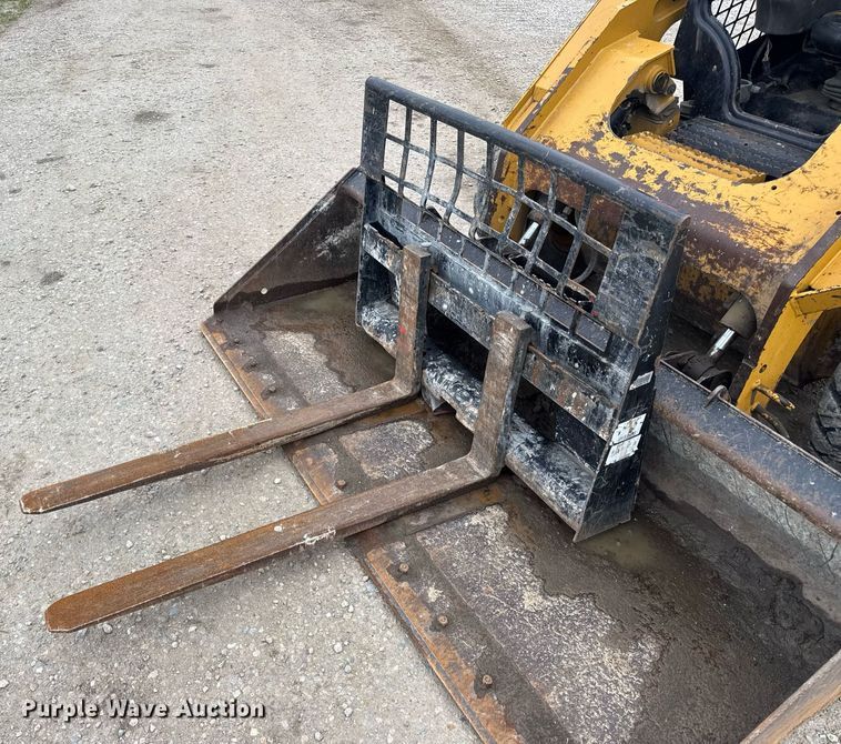 image for item DV4085 2014 Caterpillar 262D skid steer loader