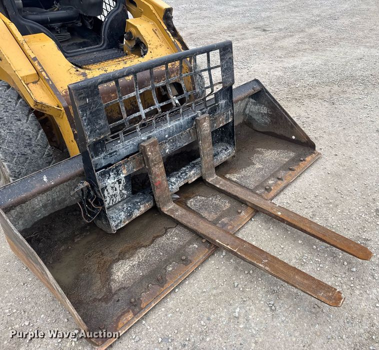 image for item DV4085 2014 Caterpillar 262D skid steer loader