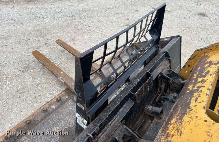 image for item DV4085 2014 Caterpillar 262D skid steer loader