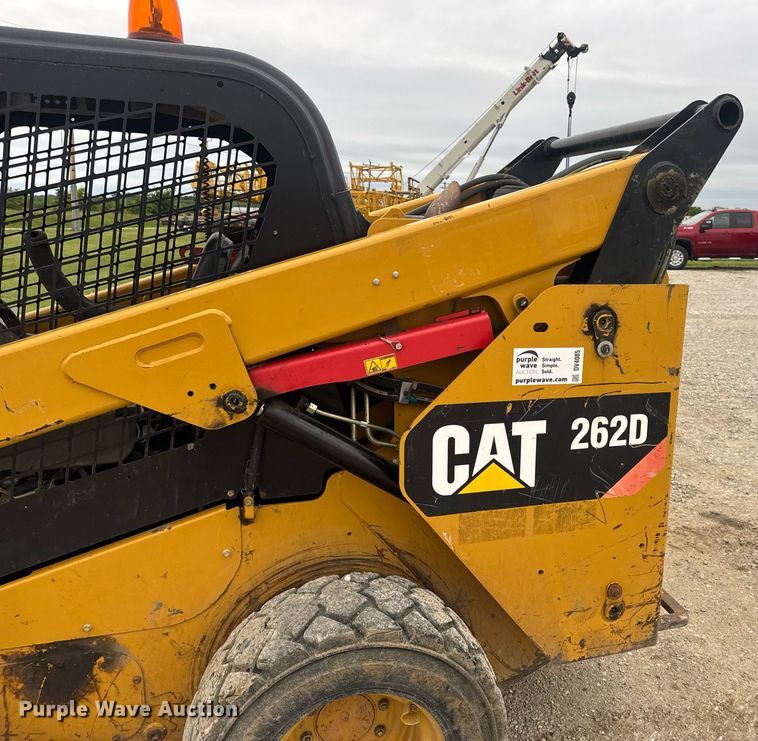 image for item DV4085 2014 Caterpillar 262D skid steer loader
