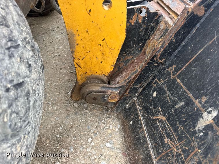 image for item DV4085 2014 Caterpillar 262D skid steer loader