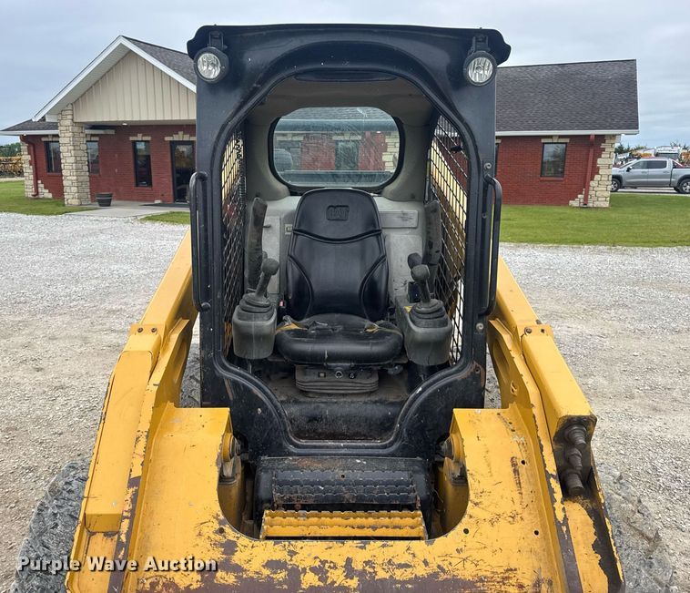 image for item DV4085 2014 Caterpillar 262D skid steer loader