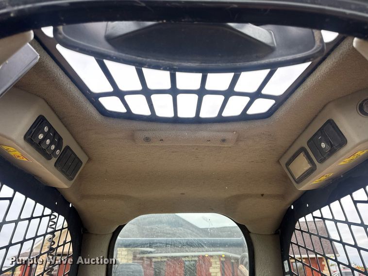 image for item DV4085 2014 Caterpillar 262D skid steer loader