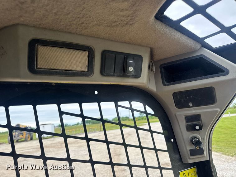 image for item DV4085 2014 Caterpillar 262D skid steer loader