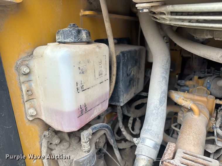 image for item DV4085 2014 Caterpillar 262D skid steer loader