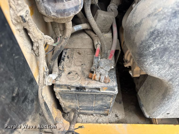 image for item DV4085 2014 Caterpillar 262D skid steer loader