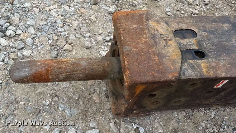 image for item DV4086 Caterpillar H120ES breaker