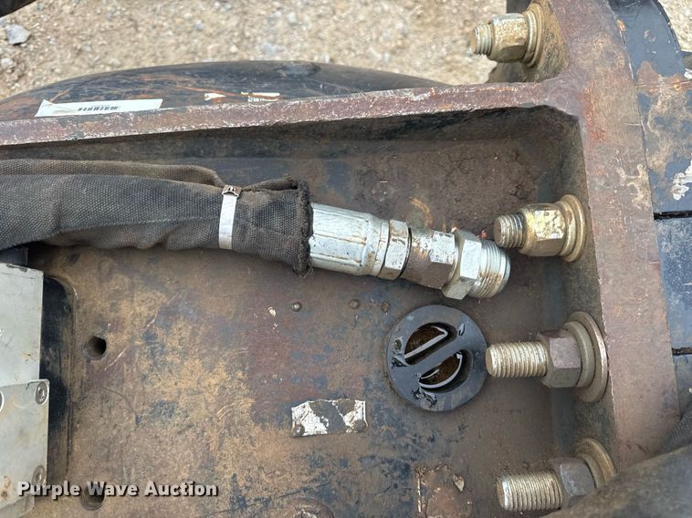 image for item DV4086 Caterpillar H120ES breaker