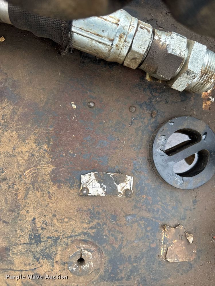 image for item DV4086 Caterpillar H120ES breaker