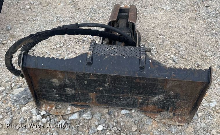 image for item DV4088 Caterpillar HH65EP skid steer breaker