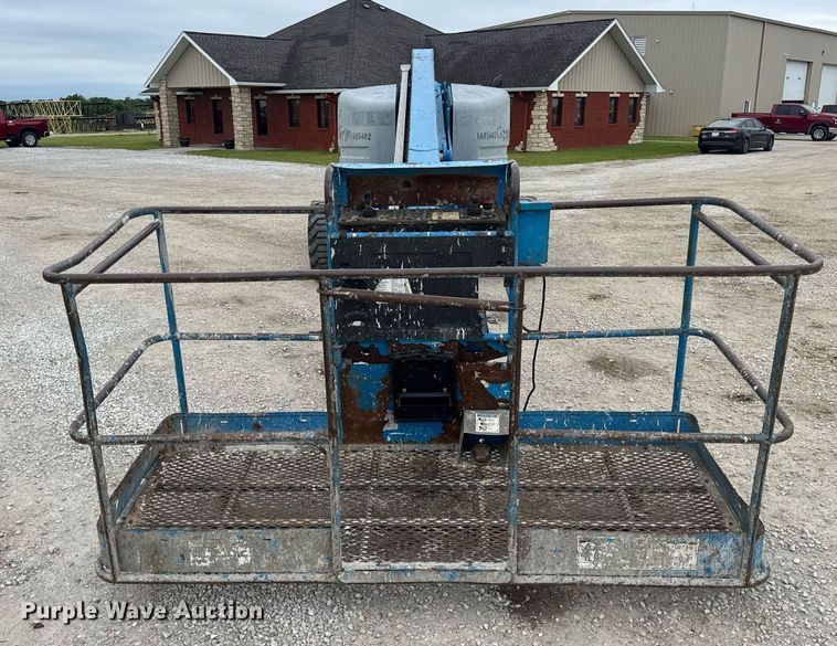 image for item DV4089 2011 Genie S-65 boom lift