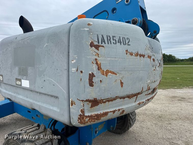 image for item DV4089 2011 Genie S-65 boom lift