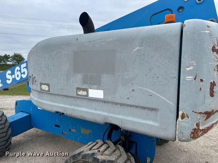 image for item DV4089 2011 Genie S-65 boom lift