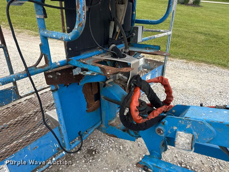 image for item DV4089 2011 Genie S-65 boom lift